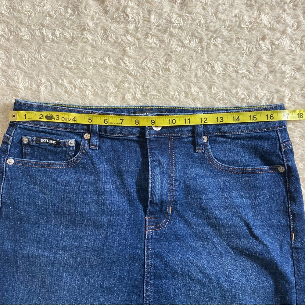 DKNY Jeans 5- Pocket Denim Mini Skirt Fray Finished Hem Size 12 - Picture 5 of 10